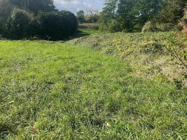 Terrain vente à Saintes, Burie