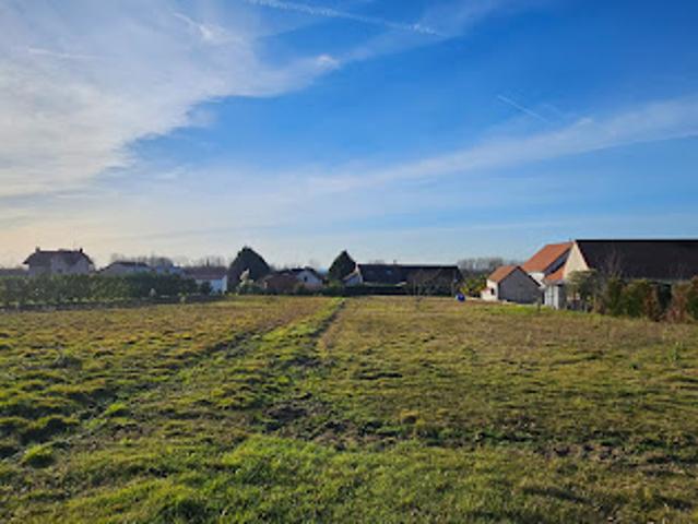 Terrain vente à Louhans-Châteaurenaud, Ouroux-sur-saône