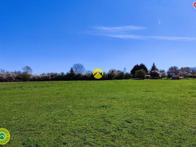 Terrain vente à La Guerche-sur-l'Aubois, Cher