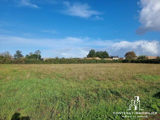 Terrain vente à Fontenay-le-Comte, Pays de la Loire