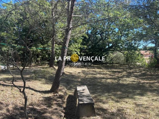 Terrain vente à Aix-en-Provence, Gréasque