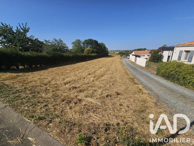 Terrain vente à Fontenay-le-Comte, Le Gué-de-velluire
