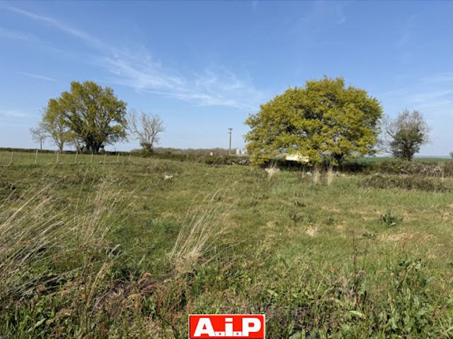 Terrain vente à Fontenay-le-Comte, Loge-fougereuse