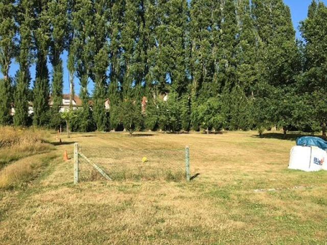 Terrain vente à Rouen, Le Trait