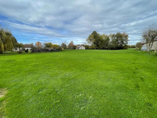 Terrain vente à Bourg-en-Bresse, Viriat