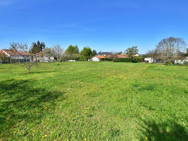 Terrain vente à France métropolitaine, Commelle-vernay