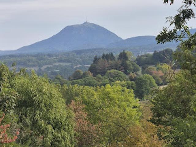 Terrain vente à Voissieux, Saint-Bonnet-près-Orcival