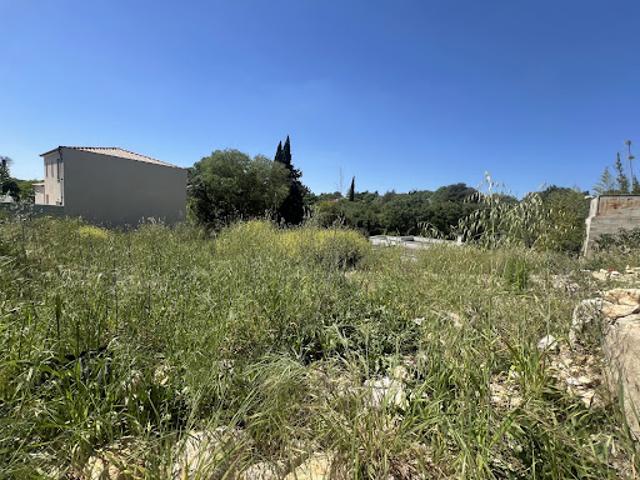 Terrain vente à Nîmes