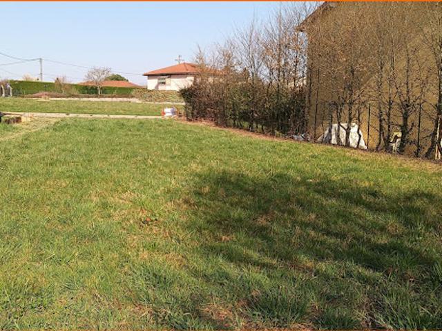 Terrain vente à Bourg-en-Bresse, Montluel