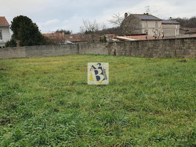 Terrain vente à Angoulême, Aignes-et-puypéroux