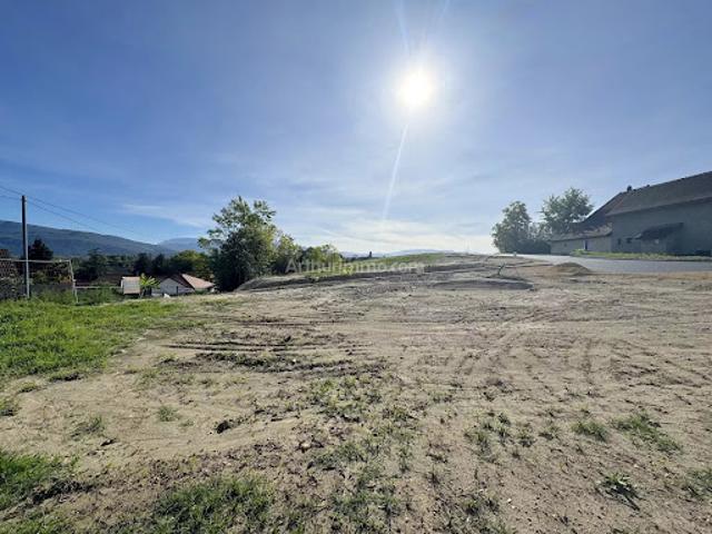 Terrain vente à La Tour-du-Pin, Les Avenières