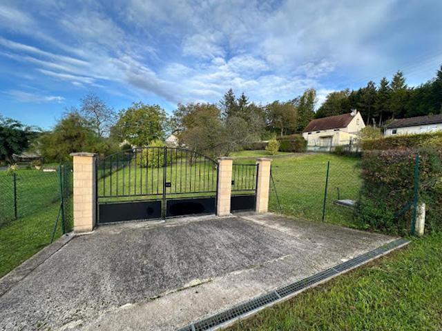 Terrain vente à Château-Thierry, Chartèves