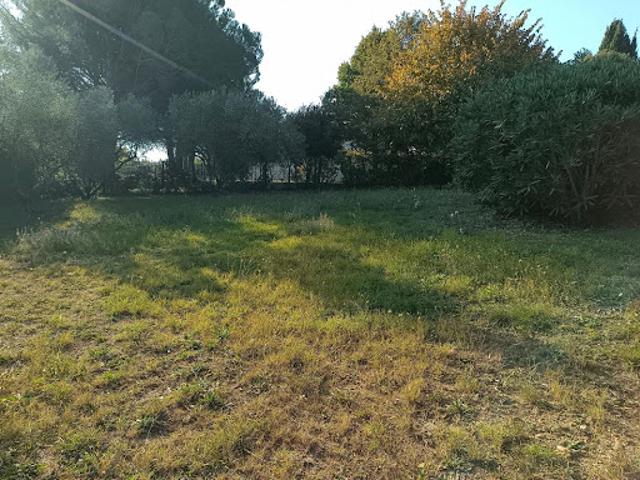 Terrain vente à Nîmes, Meynes
