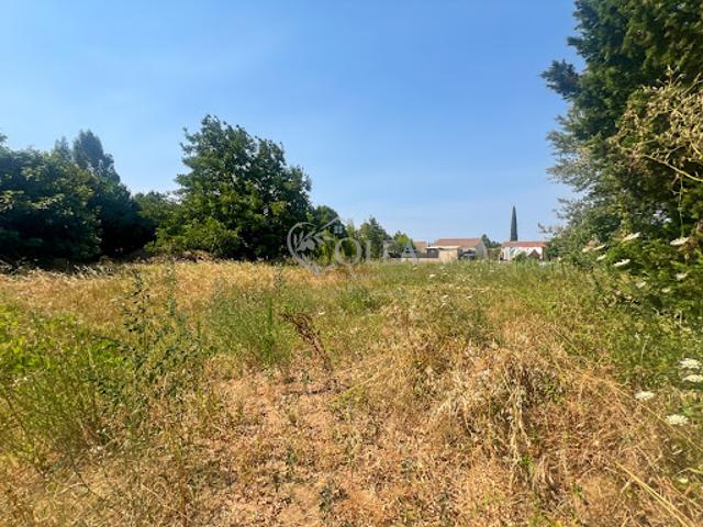 Terrain vente à Nîmes, Saint-quentin-la-poterie