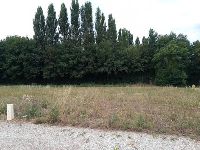 Terrain vente à Saintes, Montpellier-de-médillan
