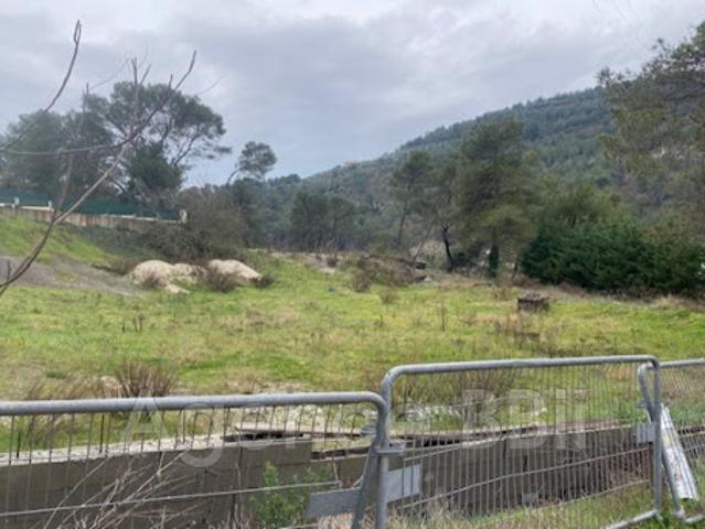 Terrain vente à France métropolitaine, Contes
