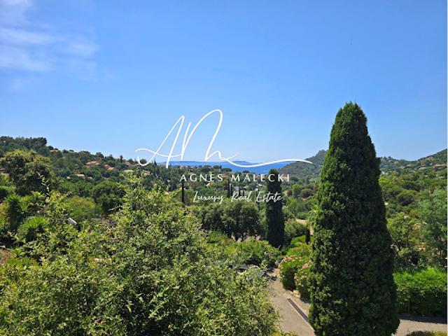 Villa vente à Arrondissement de Toulon, Le Lavandou