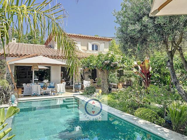 Villa vente à Arrondissement de Toulon, Le Lavandou