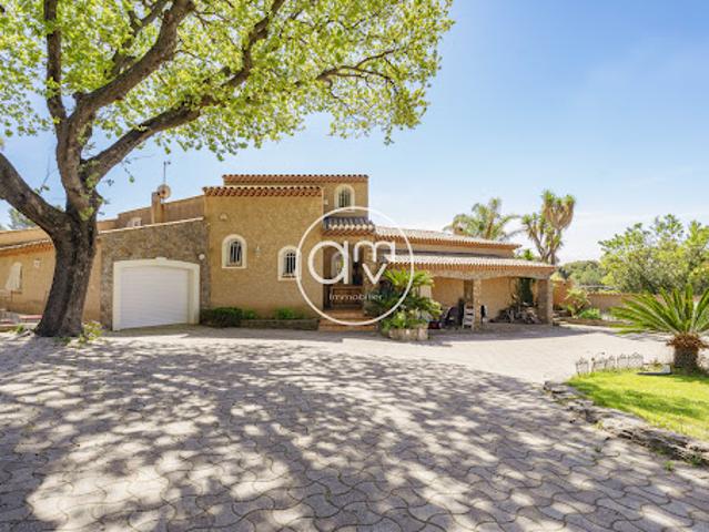 Villa vente à Arrondissement de Toulon, Carqueiranne