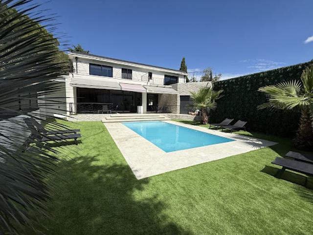 Villa vente à France métropolitaine, Nîmes