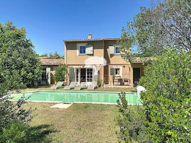 Villa vente à Apt, Saint-saturnin-lès-apt