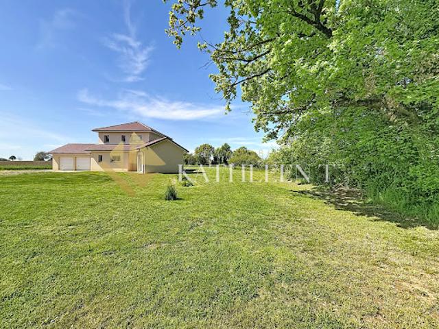 Villa vente à La Tour-du-Pin, La Tour-du-pin