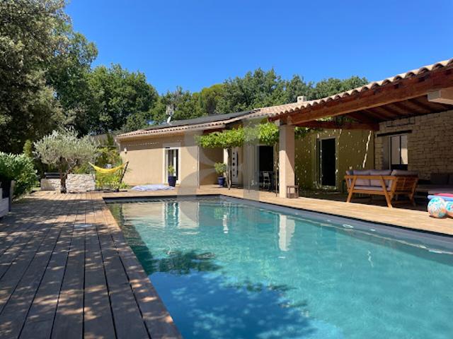 Villa vente à Sainte-cécile-les-vignes