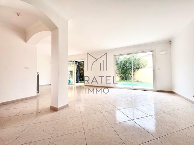 Villa vente à Nîmes, Aubord