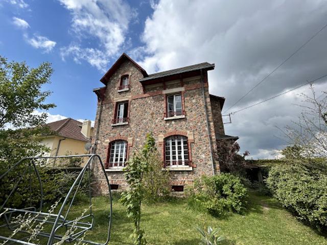 Villa vente à Commentry