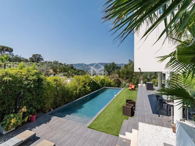 Villa vente à Grasse, La Roquette-sur-siagne