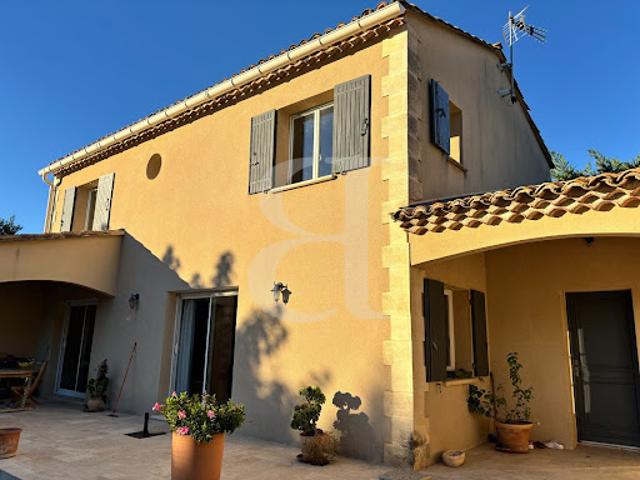Villa vente à Arles, Eyragues