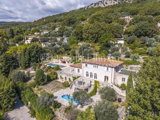 Villa vente à Grasse, Châteauneuf-grasse