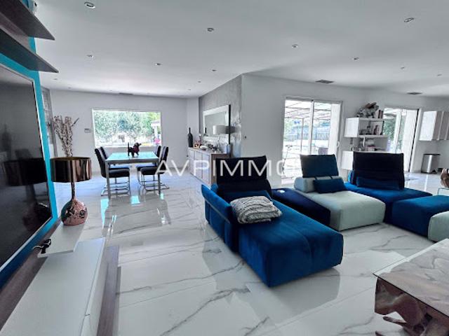 Villa vente à Arrondissement de Toulon, Le Castellet