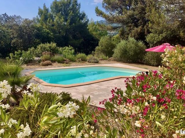 Maison vente à Brignoles, Tavernes