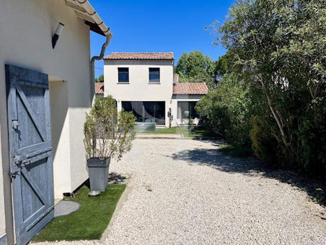 Villa vente à Saint-Étienne-du-Grès, Bouches-du-Rhône