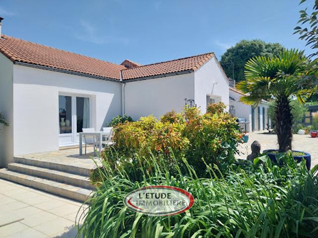 Villa vente à France métropolitaine, Saint-hilaire-de-chaléons