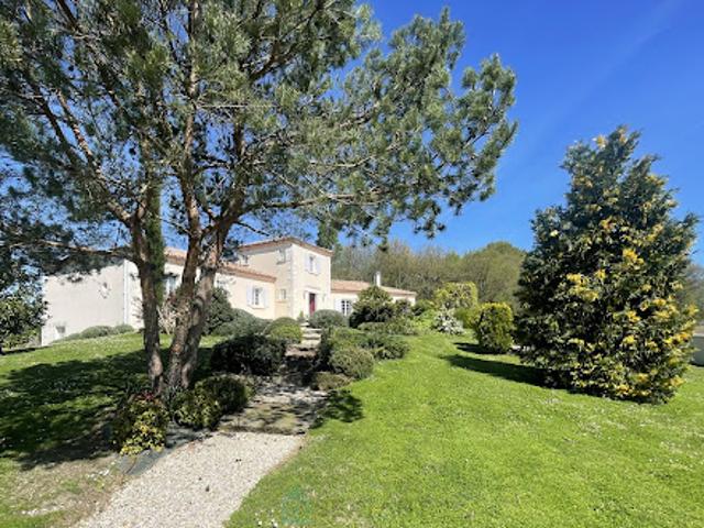 Villa vente à Cognac, Barbezieux-saint-hilaire