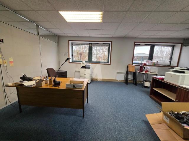 Bureau vente à Évry, Petit-bourg