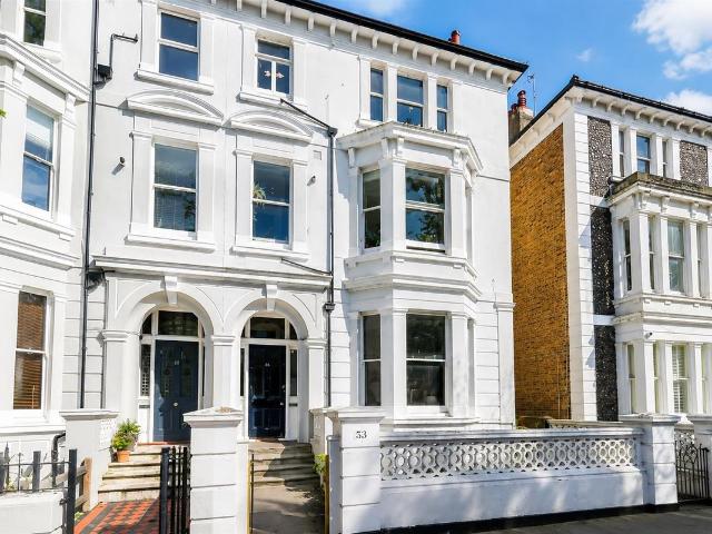 Apartment for rent in Aldrington