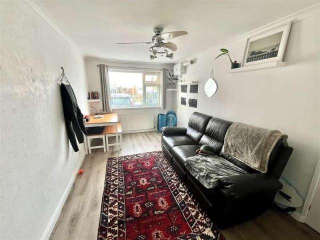 Apartment for rent in Penwartha Coombe, Cornwall