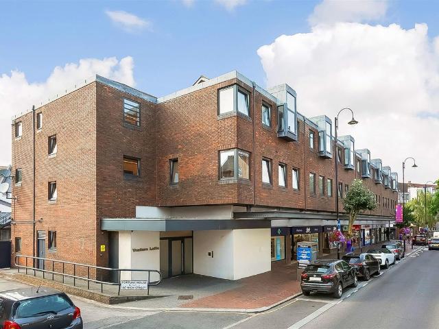 Studio for rent in London Borough of Croydon, Purley