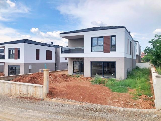 Kemalöz Mahallesi, Uşak Merkez içerisinde satılık Villa