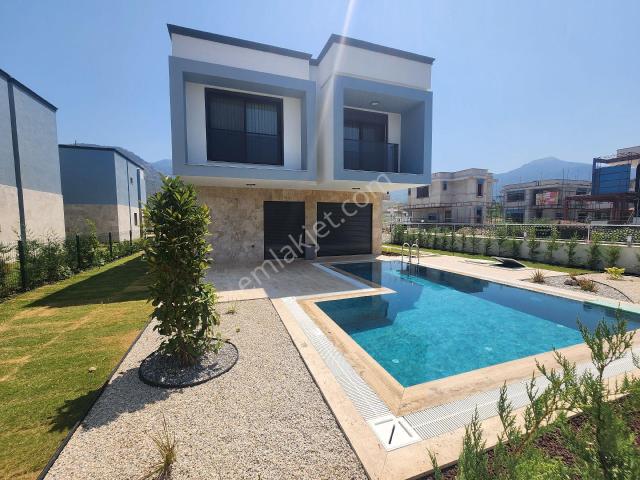 Kuşadasi, Aydin içerisinde satılık Villa