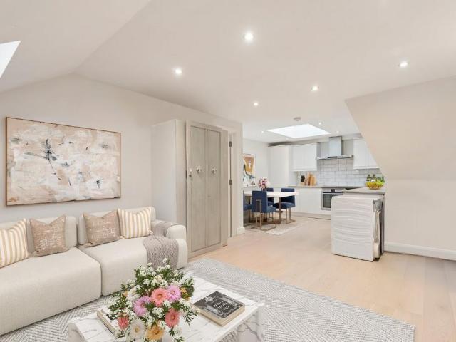 Apartment for rent in London Borough of Hammersmith and Fulham, Greater London