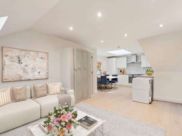 Apartment for rent in London Borough of Hammersmith and Fulham, Greater London