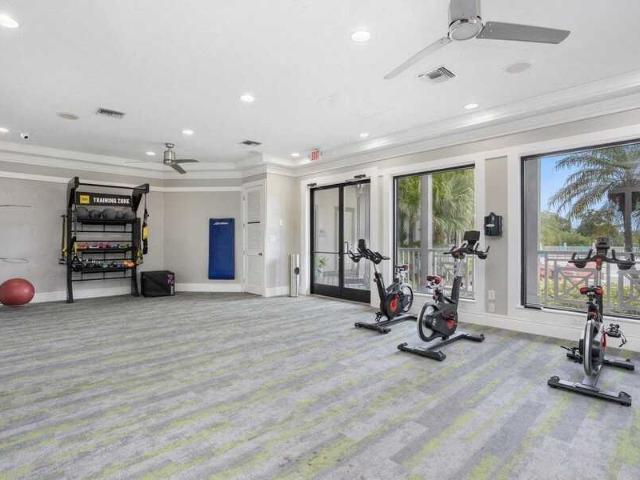 Apartment for rent in Al Dana Park, Tampa