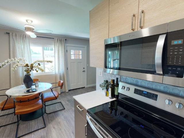 Apartment for rent in Corona Del Mar, California