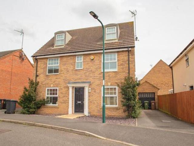 House for sale in Hampton Green, Cambridgeshire