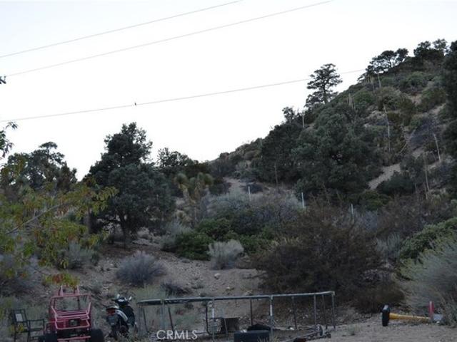 Land for sale in Piñon Hills, San Bernardino County