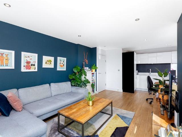 Apartment for rent in London Borough of Tower Hamlets, Greater London